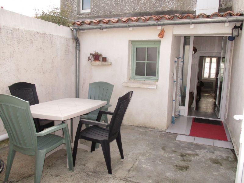 Photo 8 : EXTERIEUR d'une maison située à Ars, île de Ré.