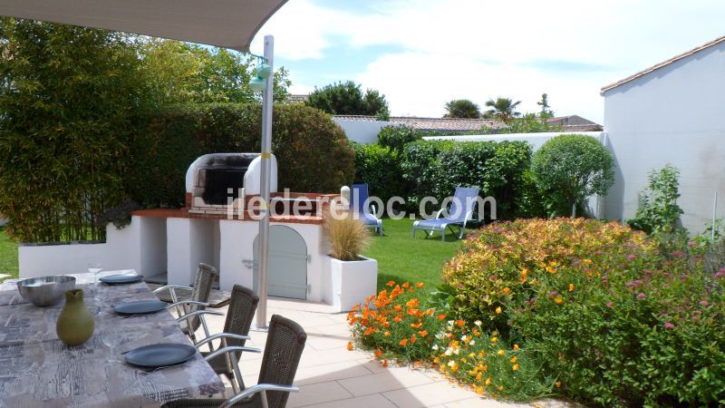 Photo 1 : TERRASSE d'une maison située à Le Bois-Plage-en-Ré, île de Ré.