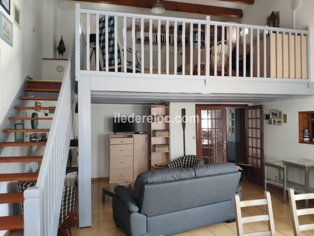 Photo 9 : SEJOUR d'une maison située à Le Bois-Plage-en-Ré, île de Ré.