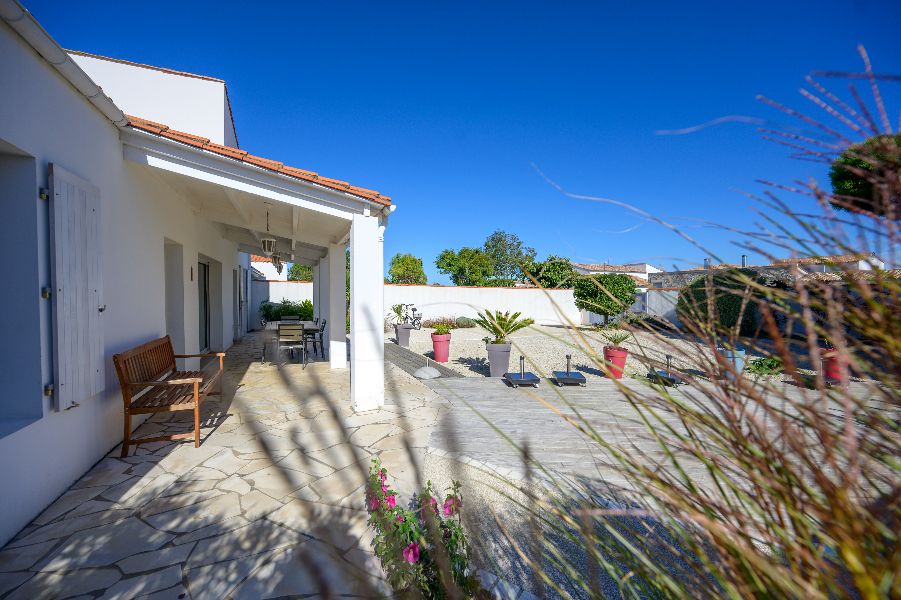 Photo 17 : JARDIN d'une maison située à Saint-Martin-de-Ré, île de Ré.