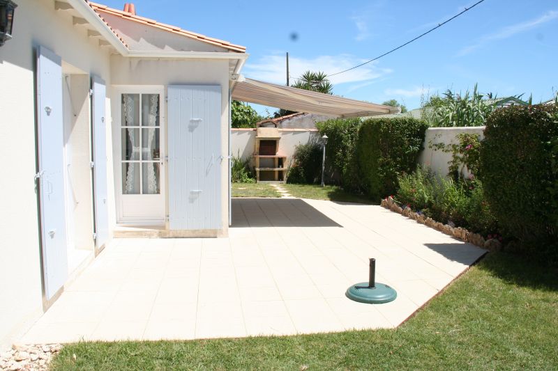 Photo 8 : TERRASSE d'une maison située à Saint-Clément-des-Baleines, île de Ré.