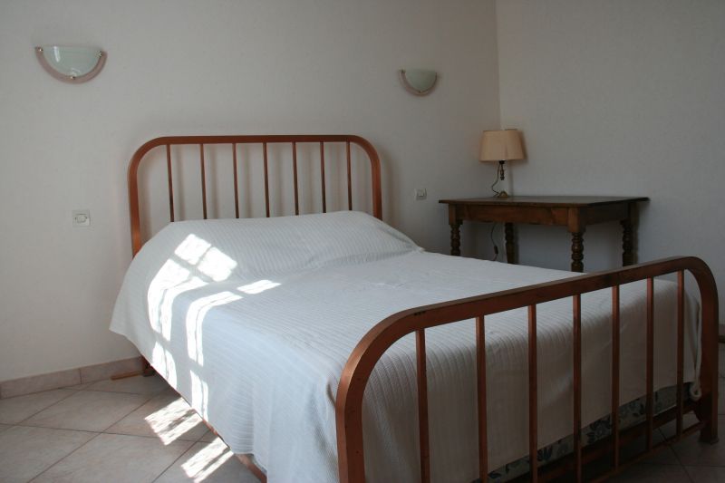 Photo 4 : CHAMBRE d'une maison située à Saint-Clément-des-Baleines, île de Ré.