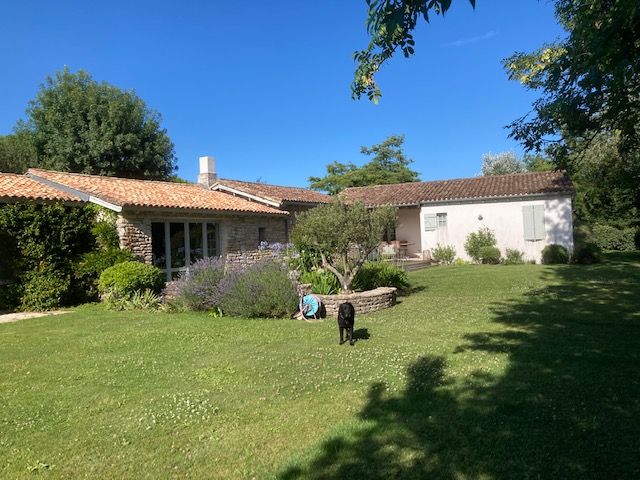 Photo 5 : JARDIN d'une maison située à Les Portes-en-Ré, île de Ré.