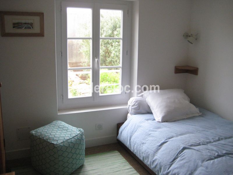 Photo 15 : CHAMBRE d'une maison situ&eacute;e &agrave; Saint-Cl&eacute;ment-des-Baleines, &icirc;le de R&eacute;.