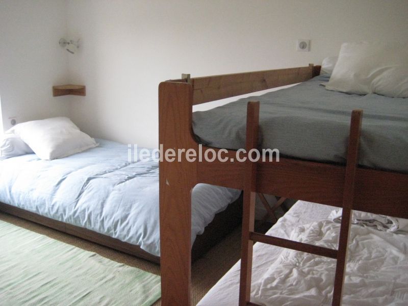 Photo 16 : CHAMBRE d'une maison situ&eacute;e &agrave; Saint-Cl&eacute;ment-des-Baleines, &icirc;le de R&eacute;.