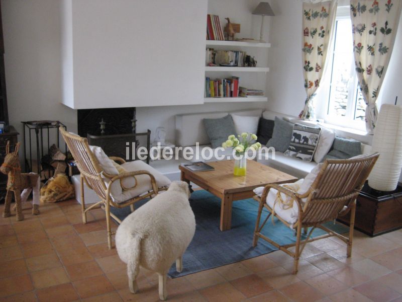 Photo 6 : SEJOUR d'une maison situ&eacute;e &agrave; Saint-Cl&eacute;ment-des-Baleines, &icirc;le de R&eacute;.