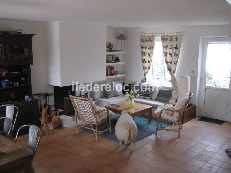 Photo 7 : SEJOUR d'une maison situ&eacute;e &agrave; Saint-Cl&eacute;ment-des-Baleines, &icirc;le de R&eacute;.