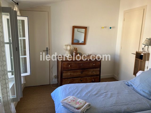 Photo 14 : CHAMBRE d'une maison situ&eacute;e &agrave; Saint-Cl&eacute;ment-des-Baleines, &icirc;le de R&eacute;.