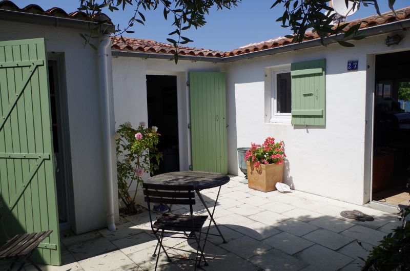 Photo 7 : PATIO d'une maison située à La Flotte-en-Ré, île de Ré.