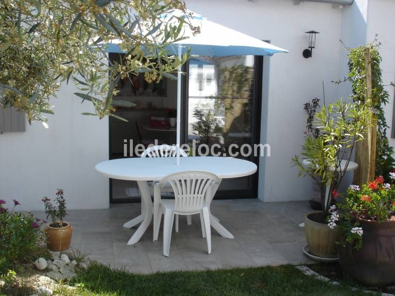 Photo 1 : TERRASSE d'une maison située à Rivedoux-Plage, île de Ré.