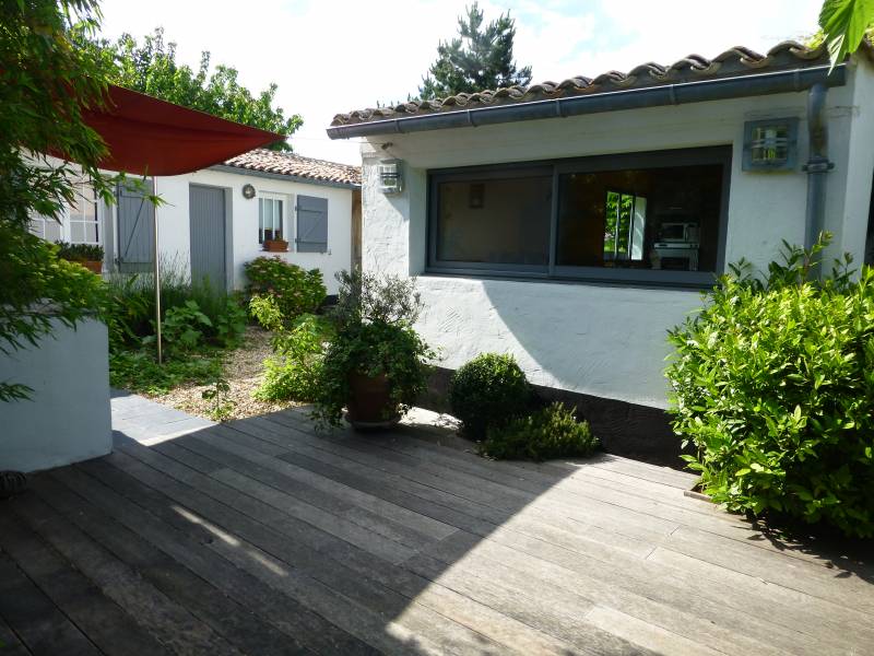 Photo 1 : EXTERIEUR d'une maison située à La Couarde-sur-mer, île de Ré.