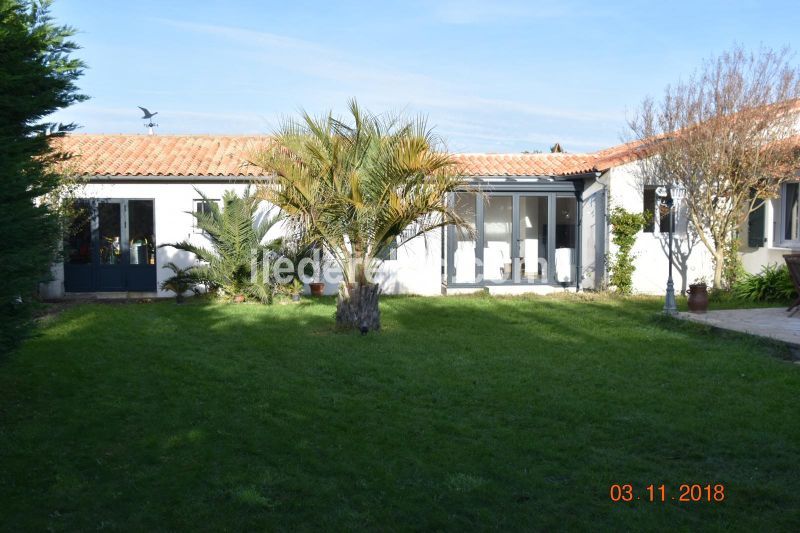 Photo 17 : JARDIN d'une maison située à La Couarde-sur-mer, île de Ré.