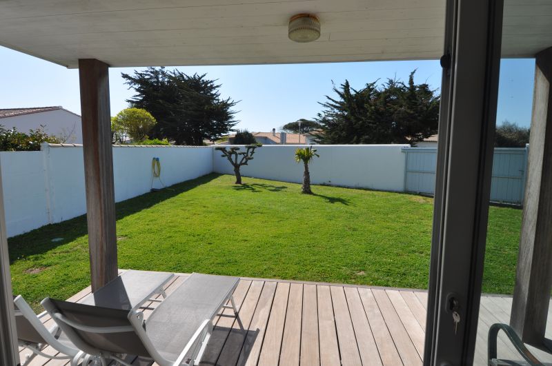 Photo 2 : TERRASSE d'une maison située à La Couarde-sur-mer, île de Ré.