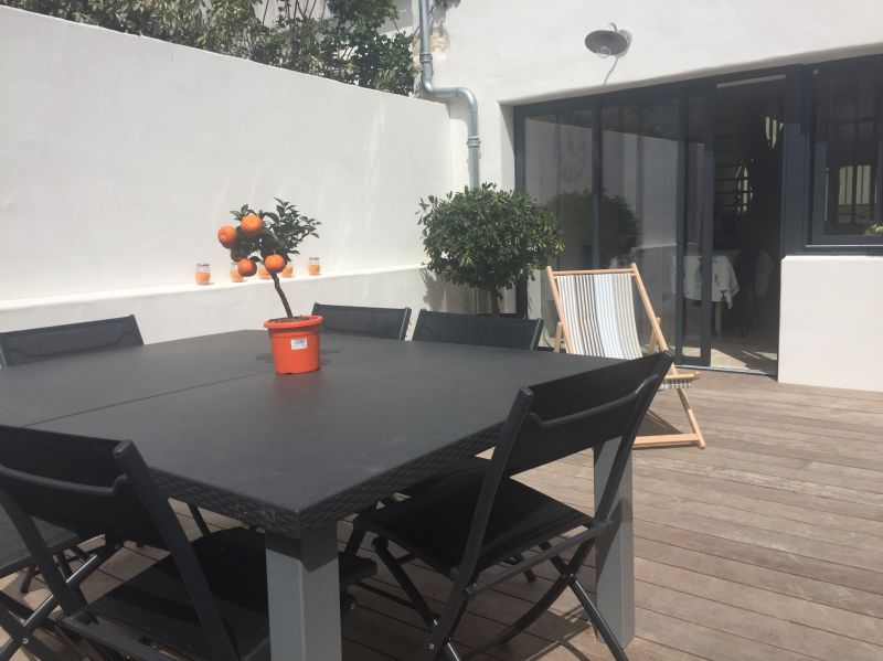 Photo 16 : PATIO d'une maison située à Le Bois-Plage-en-Ré, île de Ré.