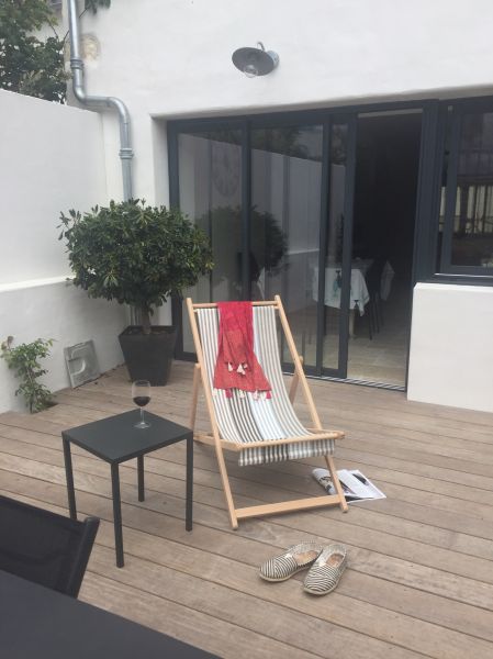 Photo 3 : PATIO d'une maison située à Le Bois-Plage-en-Ré, île de Ré.