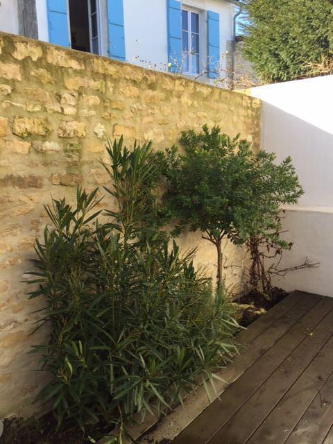 Photo 39 : PATIO d'une maison située à Le Bois-Plage-en-Ré, île de Ré.