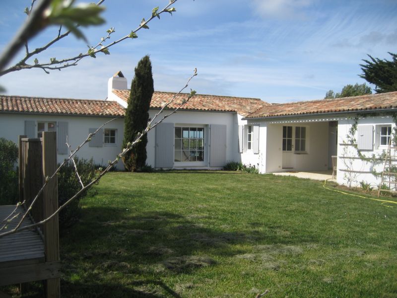 Photo 9 : JARDIN d'une maison située à Les Portes-en-Ré, île de Ré.