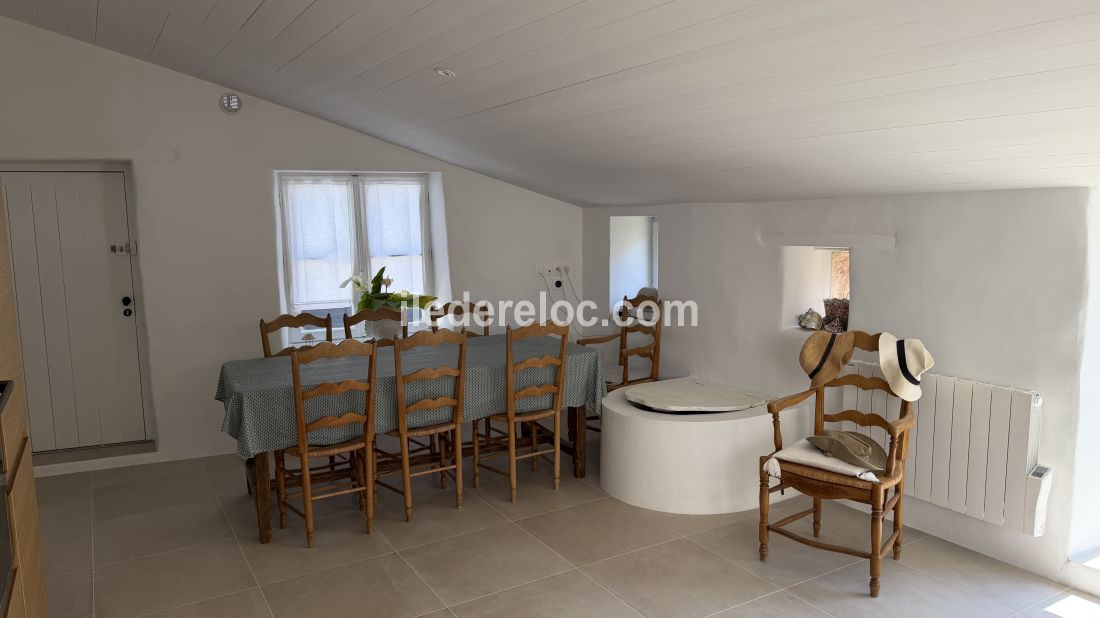 Photo 4 : NC d'une maison situ&eacute;e &agrave; Saint-Cl&eacute;ment-des-Baleines, &icirc;le de R&eacute;.