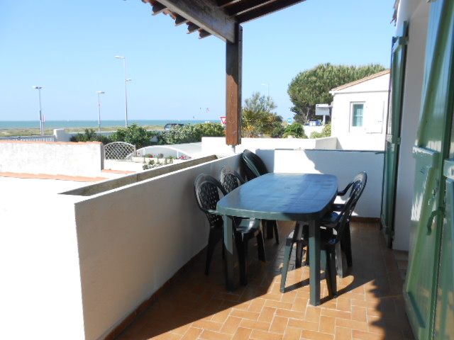 Photo 4 : TERRASSE d'une maison située à Rivedoux-Plage, île de Ré.