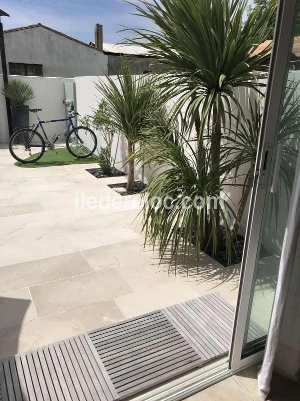 Photo 13 : EXTERIEUR d'une maison situ&eacute;e &agrave; Le Bois-Plage-en-R&eacute;, &icirc;le de R&eacute;.