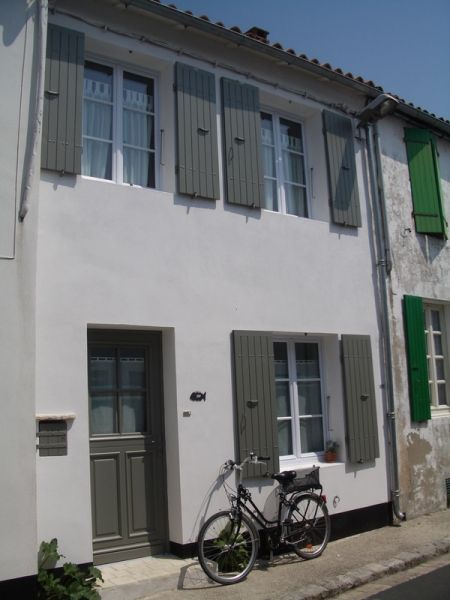 Photo 2 : EXTERIEUR d'une maison située à Le Bois-Plage-en-Ré, île de Ré.