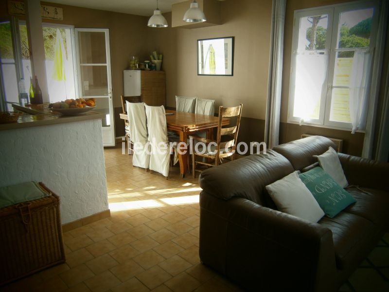 Photo 12 : SEJOUR d'une maison située à Le Bois-Plage-en-Ré, île de Ré.