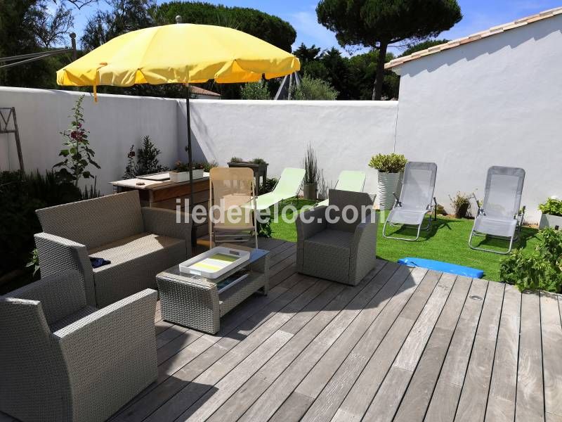 Photo 1 : TERRASSE d'une maison située à Le Bois-Plage-en-Ré, île de Ré.