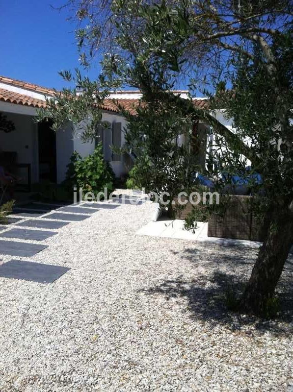 Photo 1 : EXTERIEUR d'une maison située à Loix, île de Ré.