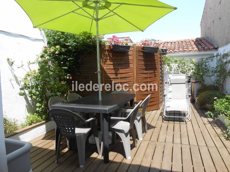 Photo 1 : TERRASSE d'une maison située à Ars en Ré, île de Ré.