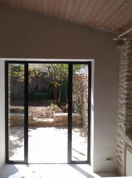 Photo 8 : TERRASSE d'une maison située à Les Portes-en-Ré, île de Ré.