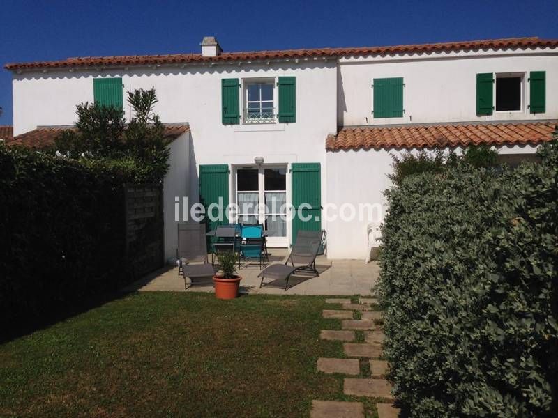 Photo 1 : JARDIN d'une maison située à Ars en Ré, île de Ré.