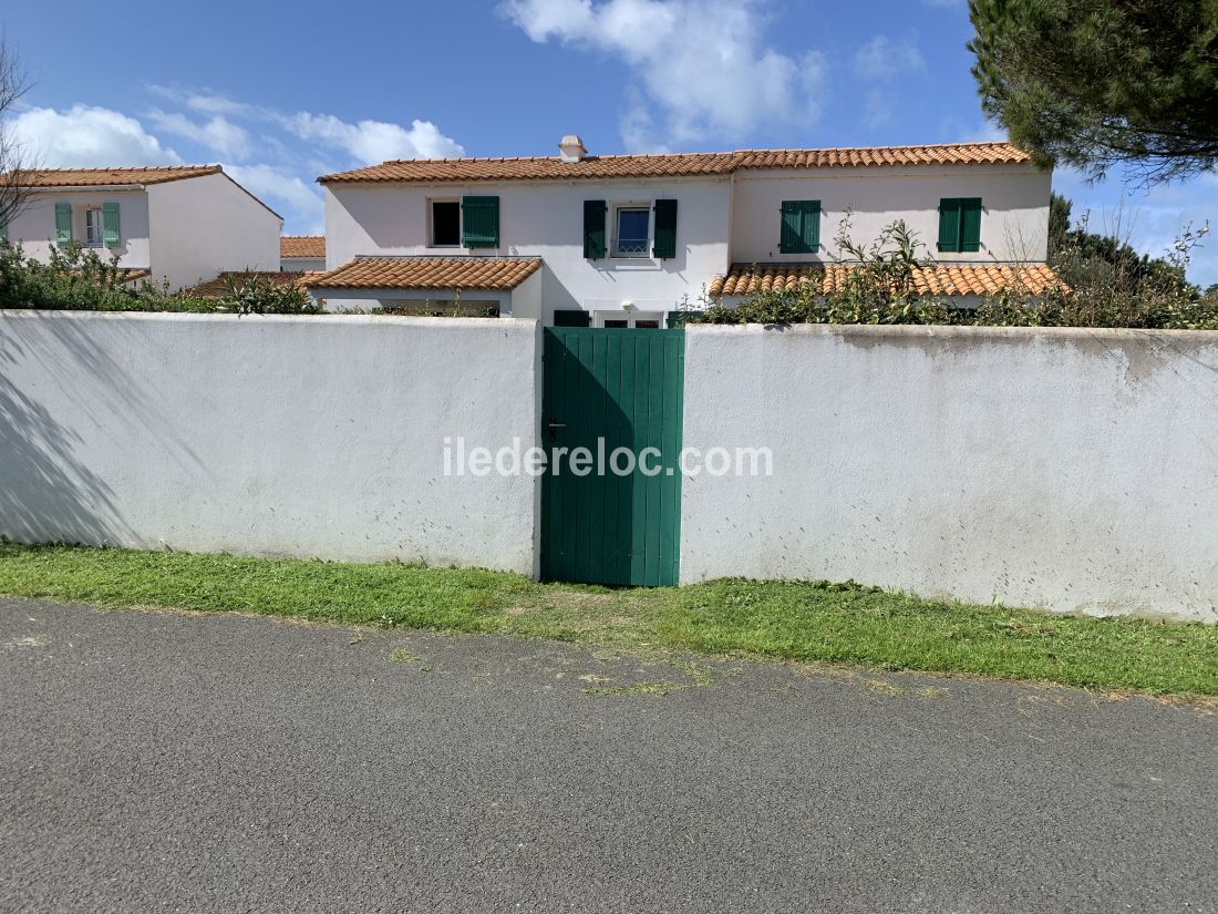 Photo 24 : ENTREE d'une maison située à Ars en Ré, île de Ré.