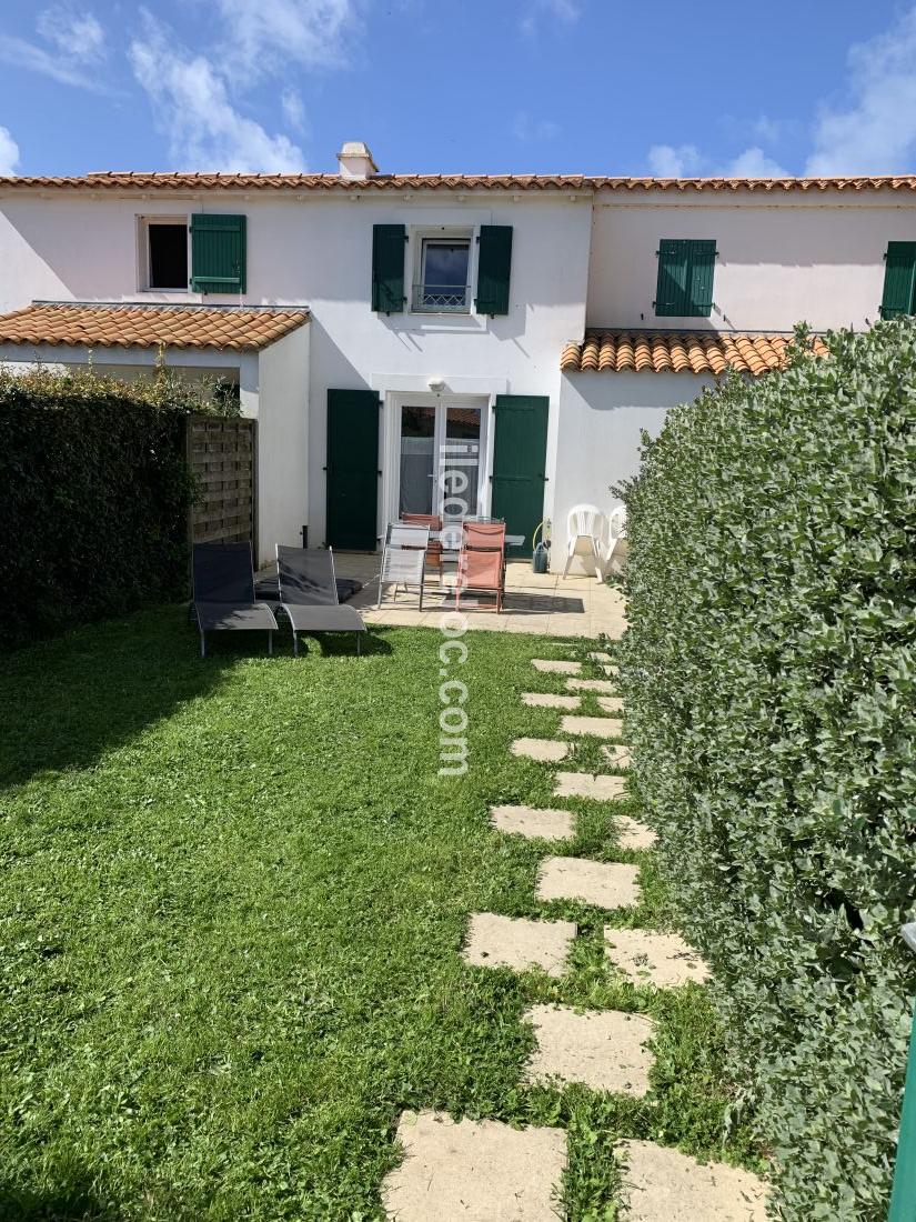 Photo 25 : JARDIN d'une maison située à Ars en Ré, île de Ré.