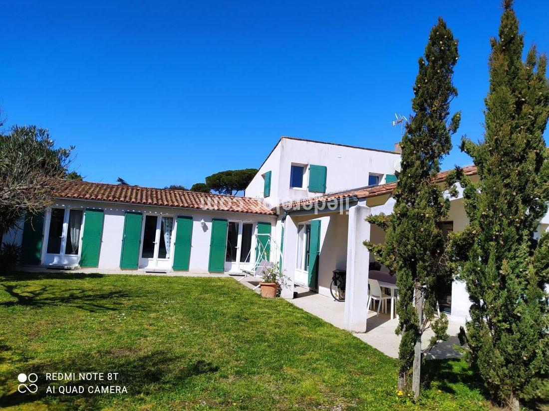 Photo 1 : EXTERIEUR d'une maison située à La Couarde-sur-mer, île de Ré.