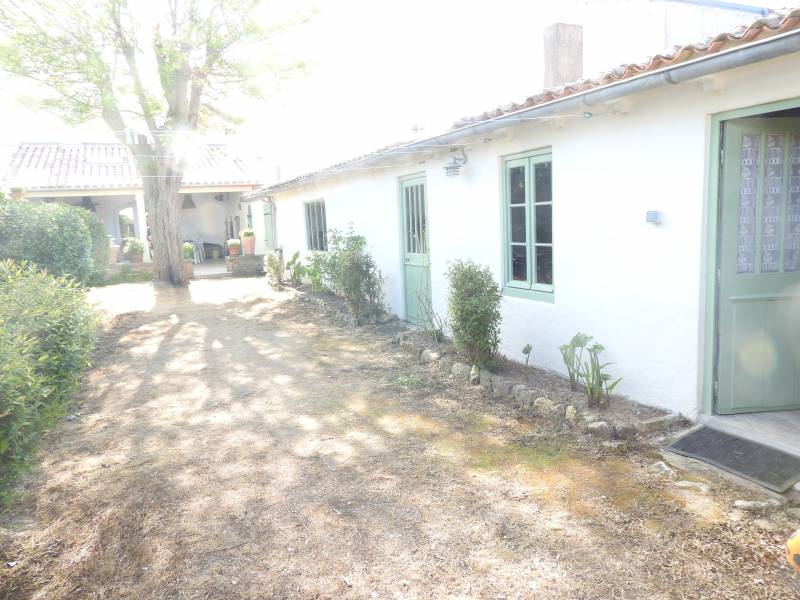 Photo 22 : NC d'une maison située à Loix, île de Ré.