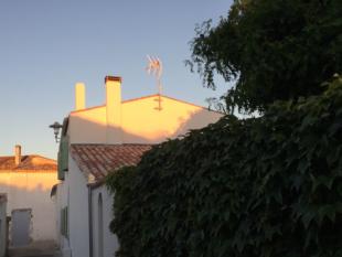 Ile de Ré:Maison de village pour 12 personnes