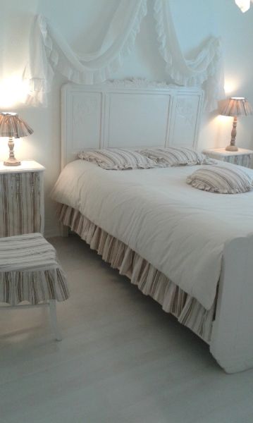 Photo 9 : CHAMBRE d'une maison située à Saint-Clement, île de Ré.