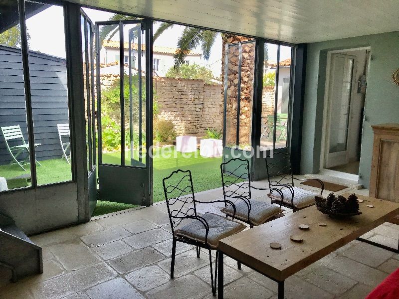 Photo 7 : EXTERIEUR d'une maison située à Le Bois-Plage-en-Ré, île de Ré.