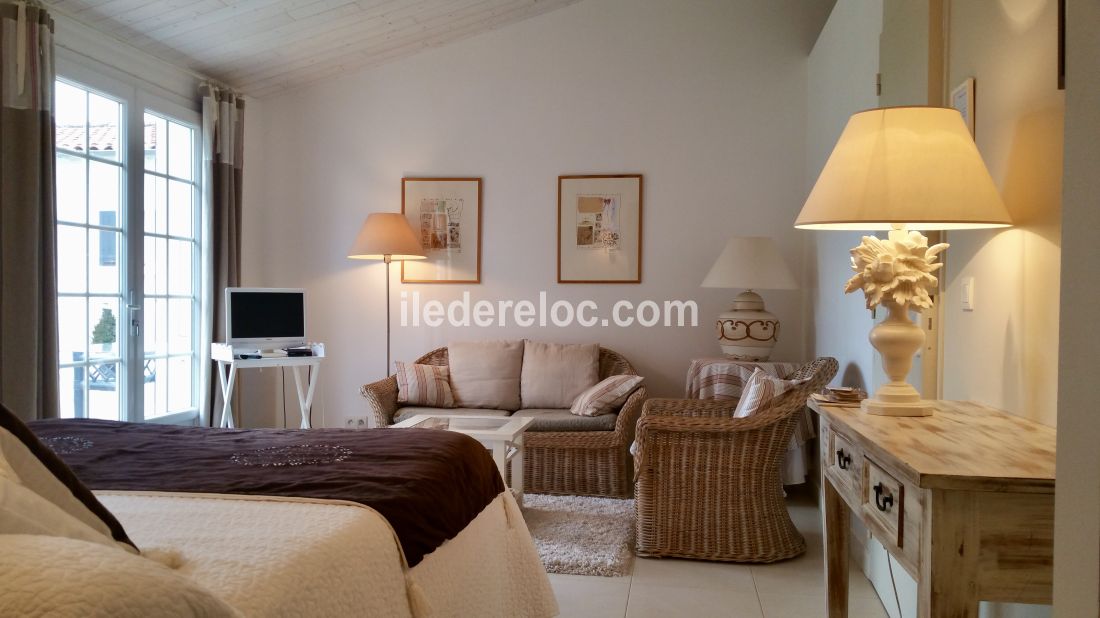 Photo 8 : NC d'une maison situ&eacute;e &agrave; Sainte-Marie-de-R&eacute;, &icirc;le de R&eacute;.