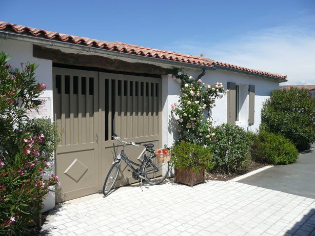 Photo 12 : ENTREE d'une maison située à La Flotte, île de Ré.