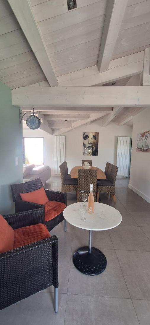 Photo 30 : SEJOUR d'une maison situ&eacute;e &agrave; Le Bois-Plage-en-R&eacute;, &icirc;le de R&eacute;.