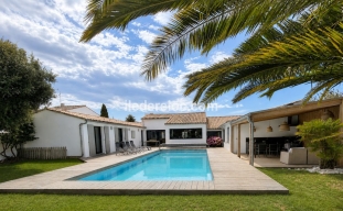 Ile de Ré:Villa d'exception 5 -piscine chauffée- la flotte