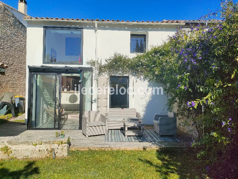 Photo 11 : EXTERIEUR d'une maison située à Le Bois-Plage-en-Ré, île de Ré.