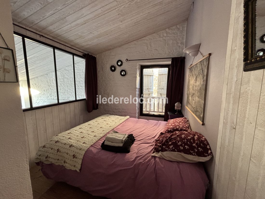 Photo 41 : CHAMBRE d'une maison situ&eacute;e &agrave; Le Bois-Plage-en-R&eacute;, &icirc;le de R&eacute;.