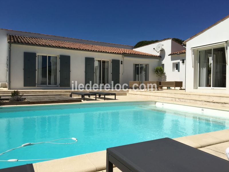 Photo 2 :  d'une maison située à Le Bois-Plage-en-Ré, île de Ré.