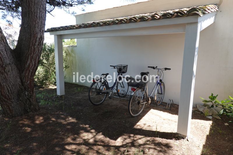 Photo 17 : JARDIN d'une maison située à La Couarde-sur-mer, île de Ré.