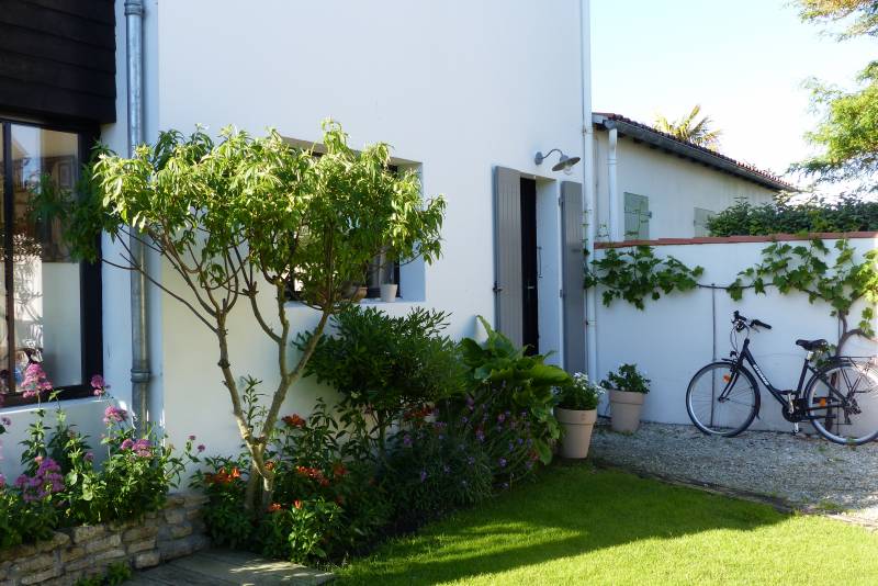 Photo 14 : EXTERIEUR d'une maison située à Saint-Clément-des-Baleines, île de Ré.
