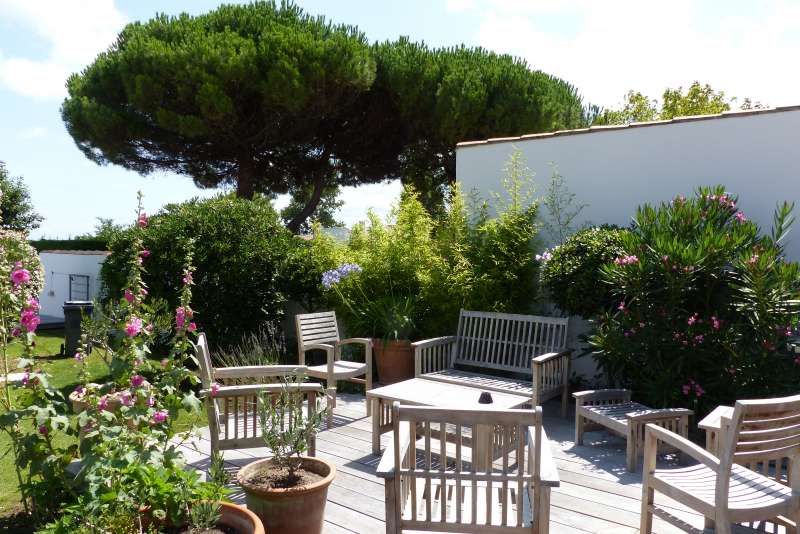 Photo 8 : TERRASSE d'une maison située à Saint-Clément-des-Baleines, île de Ré.