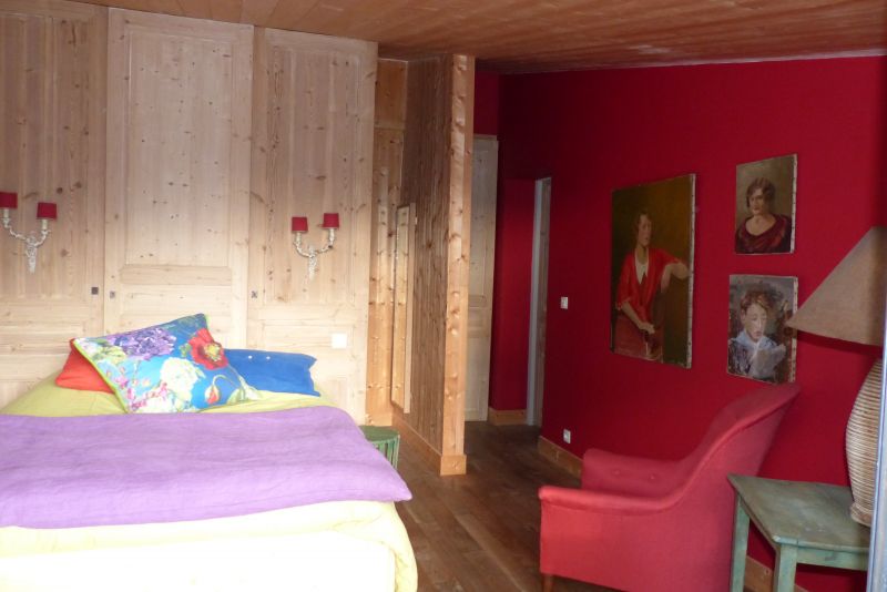 Photo 22 : CHAMBRE d'une maison située à Saint-Clément-des-Baleines, île de Ré.