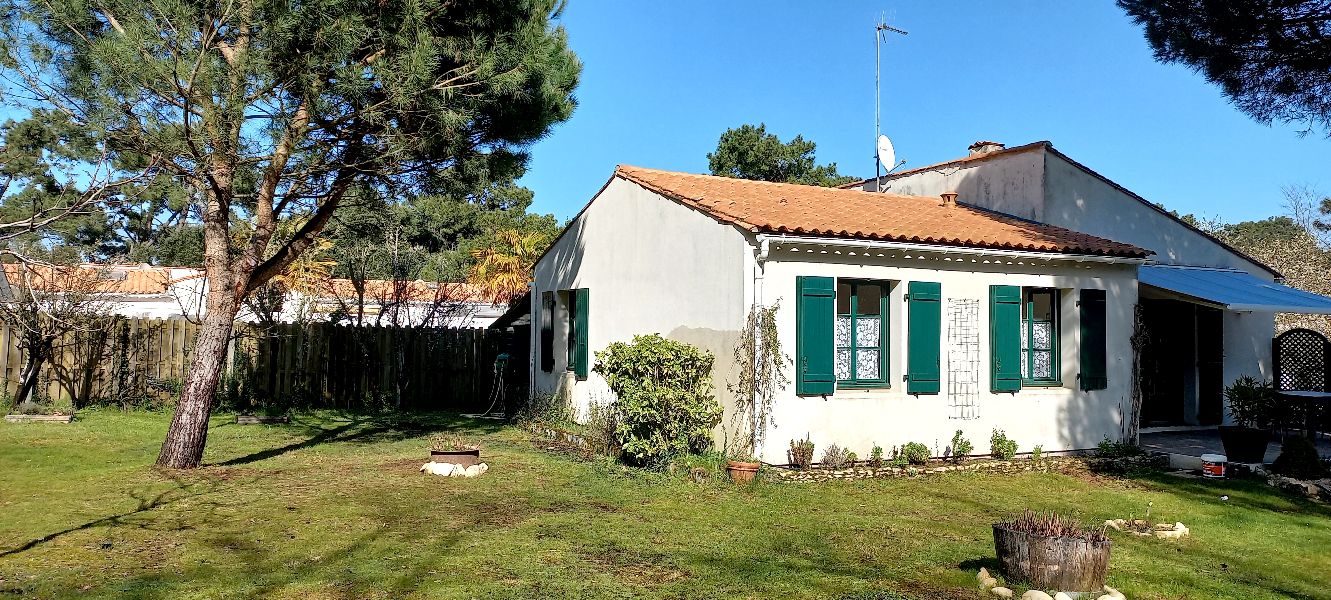 Photo 15 : NC d'une maison située à Rivedoux, île de Ré.